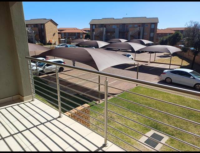 2 BEDROOM APARTMENT FOR SALE IN STONERIDGE